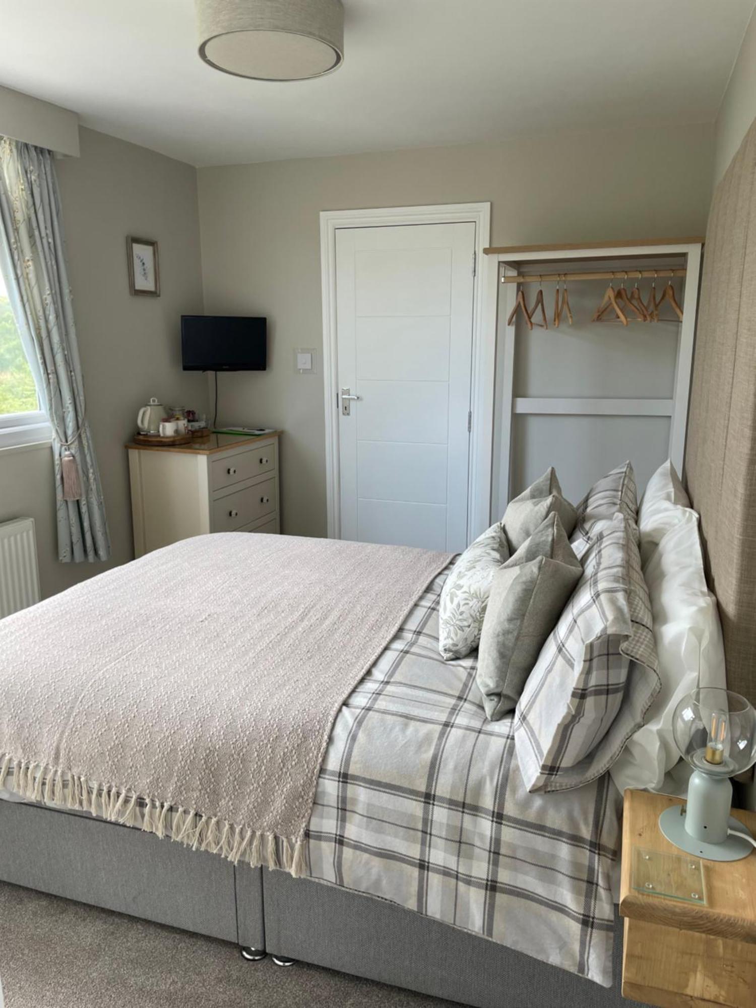 Woodland House B & B Wimborne Minster Bagian luar foto